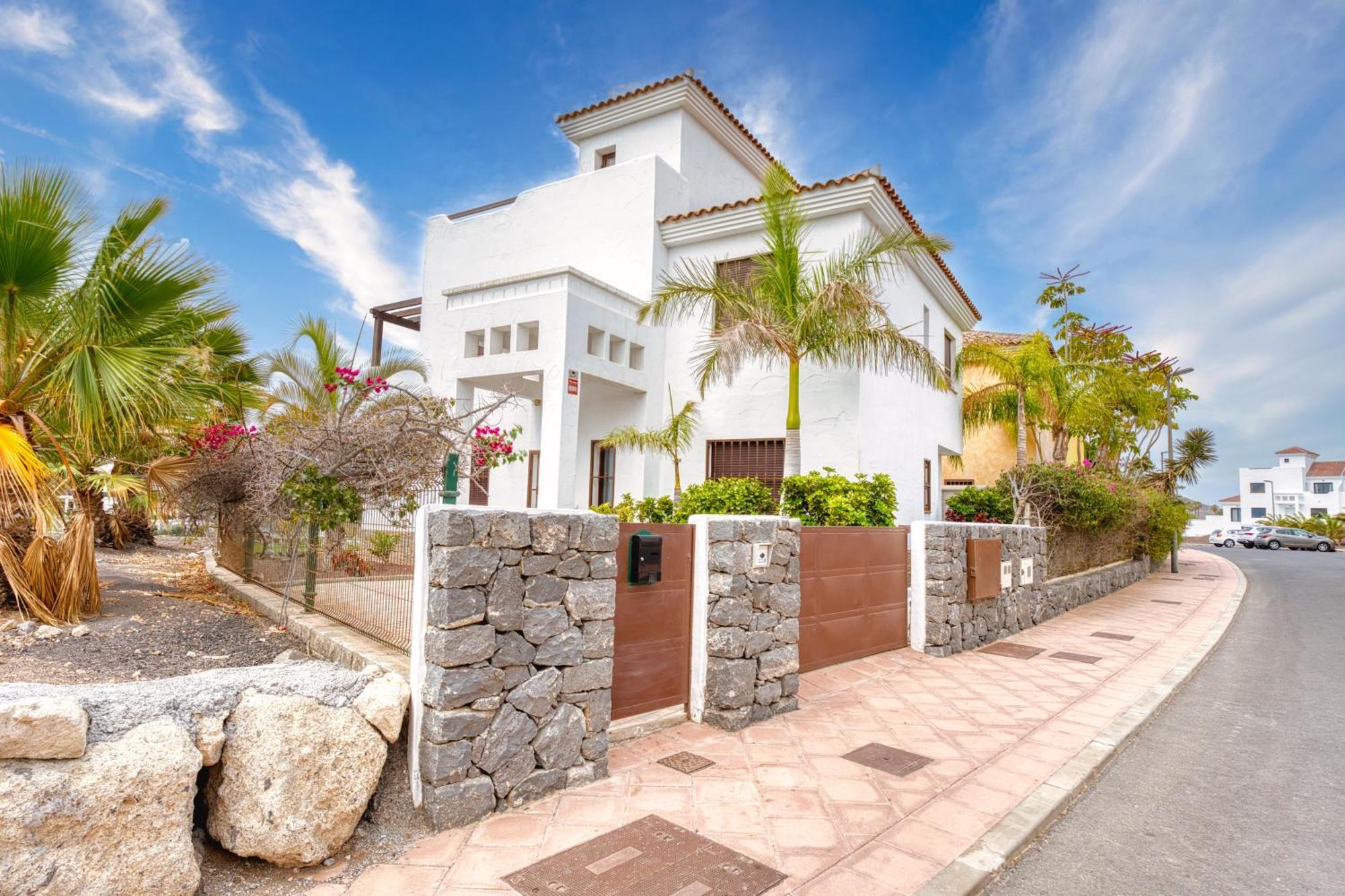 Villa Laurisilva In Amarilla Golf Сан Мигел де Абона Екстериор снимка